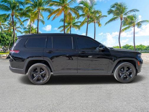 Diamond Black 2024 Jeep Grand Cherokee L Laredo