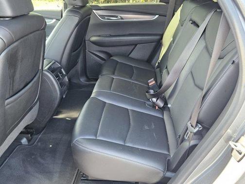 2021 Cadillac XT5 Luxury