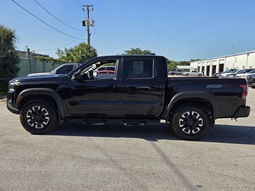 Black 2022 Nissan Frontier PRO-4X