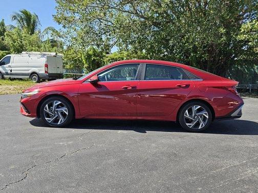 2024 Hyundai ELANTRA HEV Limited