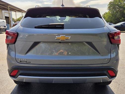 Sterling Gray Metallic 2025 Chevrolet Trax LT