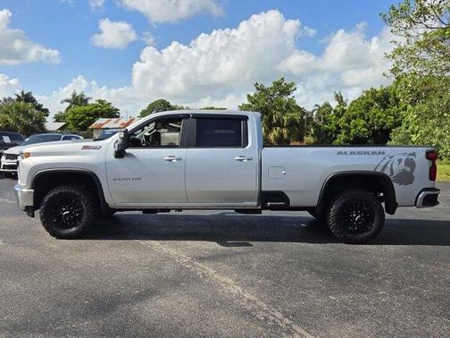 Silver Ice Metallic 2022 Chevrolet Silverado 2500 LT