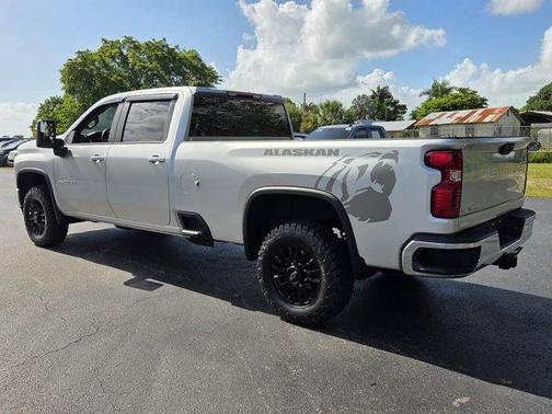 Silver Ice Metallic 2022 Chevrolet Silverado 2500 LT