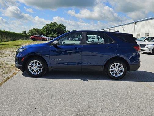2022 Chevrolet Equinox LS