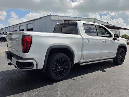 White Frost Tri-Coat 2021 GMC Sierra 1500 Denali