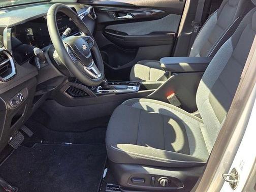Summit White 2024 Chevrolet Trailblazer LT