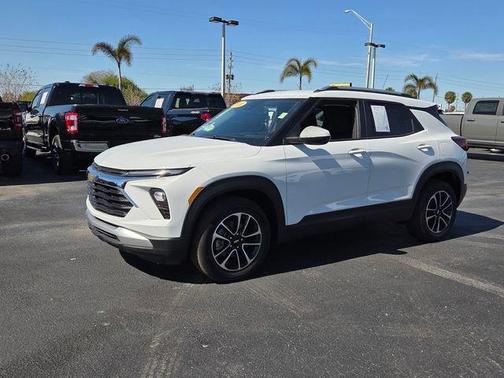 Summit White 2024 Chevrolet Trailblazer LT