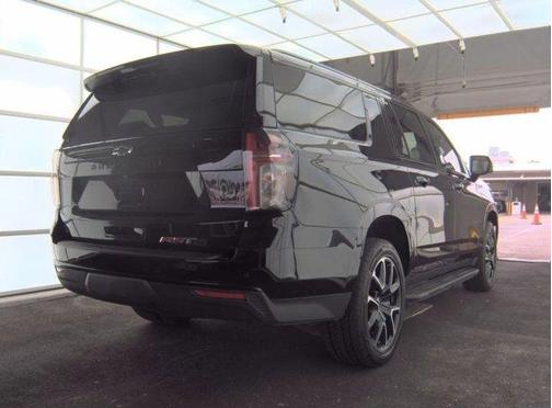 2023 Chevrolet Suburban RST