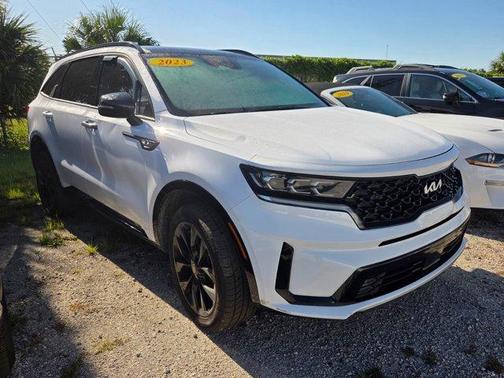 Glacial White Pearl 2023 Kia Sorento SX