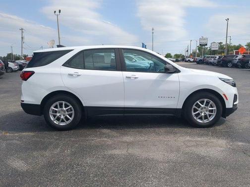 2022 Chevrolet Equinox LS