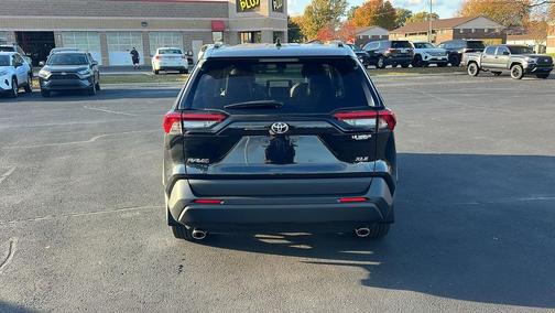 2025 Toyota RAV4 XLE Premium