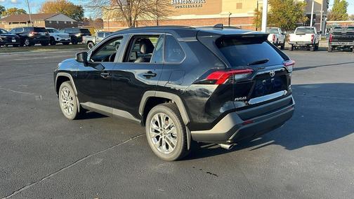 2025 Toyota RAV4 XLE Premium