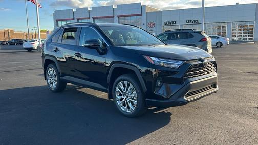 2025 Toyota RAV4 XLE Premium