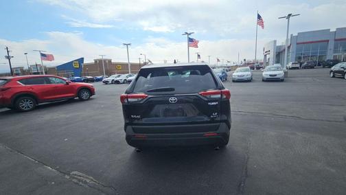 2025 Toyota RAV4 Hybrid LE