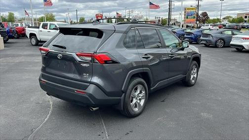 2022 Toyota RAV4 XLE