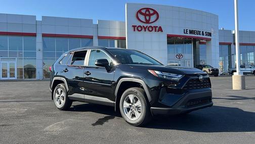 2025 Toyota RAV4 XLE