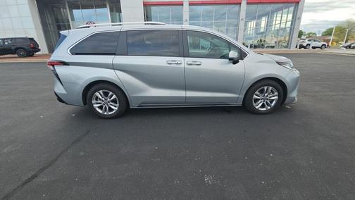 Celestial Silver Metallic 2023 Toyota Sienna Limited