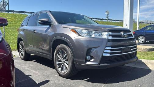 Predawn Gray Mica 2019 Toyota Highlander XLE