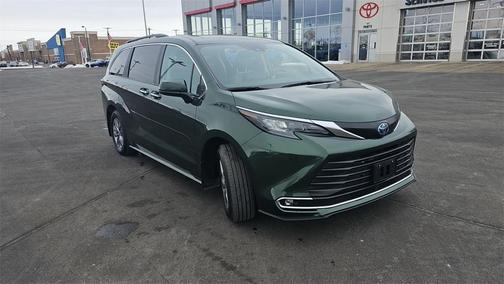 2024 Toyota Sienna XLE