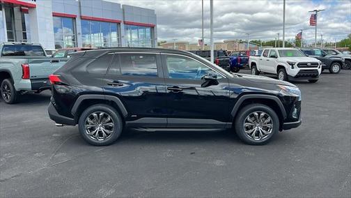 2022 Toyota RAV4 Hybrid XLE Premium
