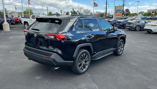 2022 Toyota RAV4 Hybrid XLE Premium
