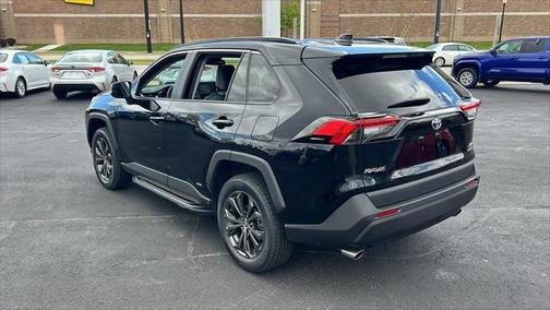 2022 Toyota RAV4 Hybrid XLE Premium