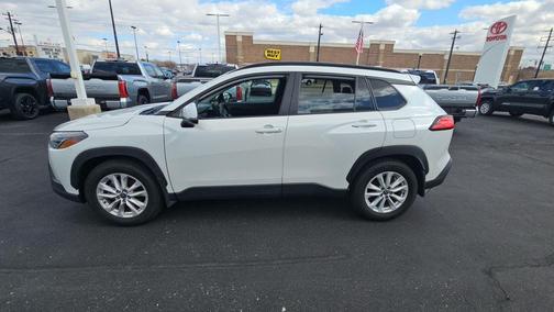 2022 Toyota Corolla Cross LE