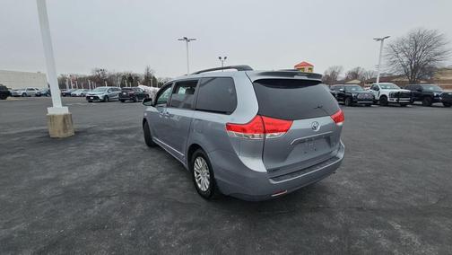 2013 Toyota Sienna XLE