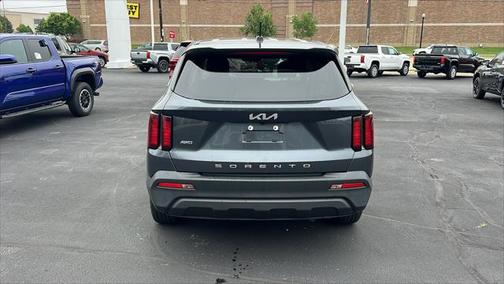 2022 Kia Sorento LX