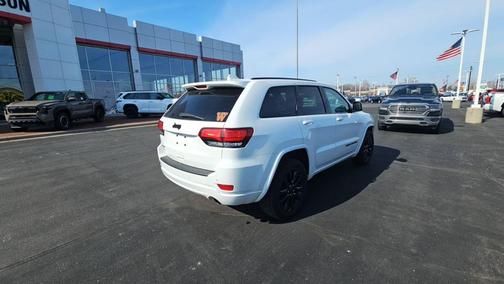 Bright White Clearcoat 2020 Jeep Grand Cherokee Altitude