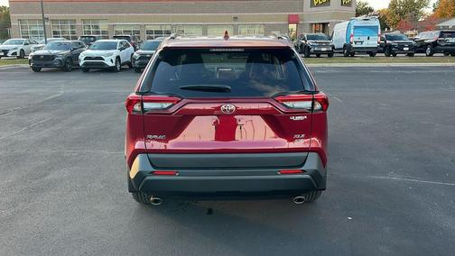 2025 Toyota RAV4 XLE