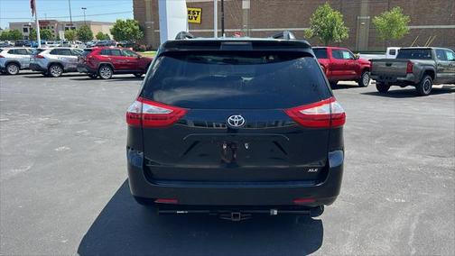 2015 Toyota Sienna XLE