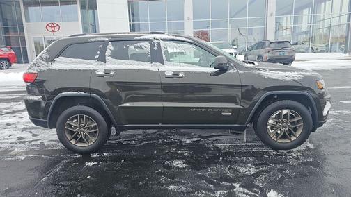 2017 Jeep Grand Cherokee 75th Anniversary Edition 4x4