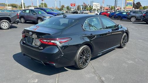 2022 Toyota Camry SE
