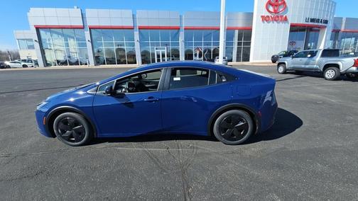 2026 Toyota Prius Plug-In Hybrid SE