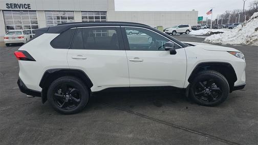 2020 Toyota RAV4 Hybrid SE