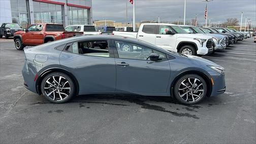 2025 Toyota Prius L