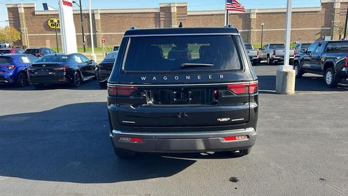 2022 Jeep Wagoneer Series III 4x4