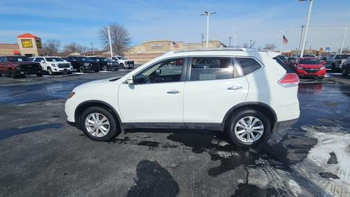 2016 Nissan Rogue SV
