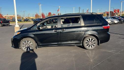 2019 Toyota Sienna XLE