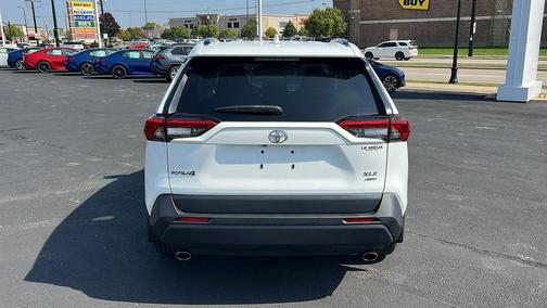 2022 Toyota RAV4 XLE