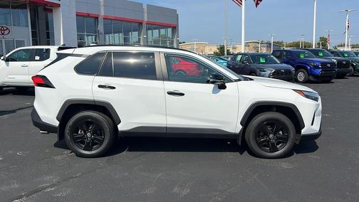 2022 Toyota RAV4 XLE