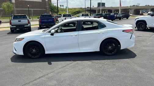 2019 Toyota Camry SE