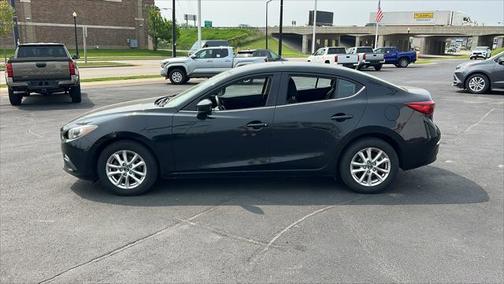2016 Mazda Mazda3 i Sport