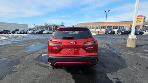 2025 Toyota Corolla Cross XLE