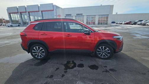 2025 Toyota Corolla Cross XLE