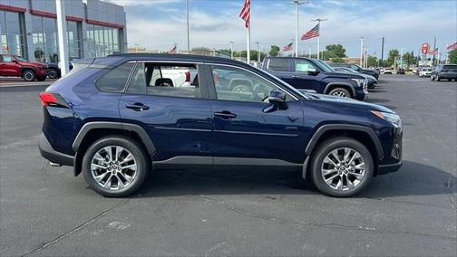 2025 Toyota RAV4 XLE Premium