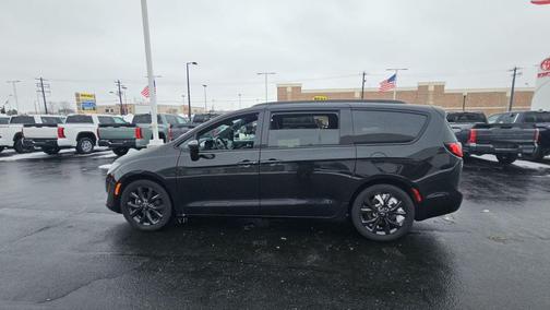 2019 Chrysler Pacifica Touring L