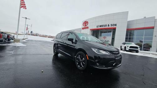 2019 Chrysler Pacifica Touring L