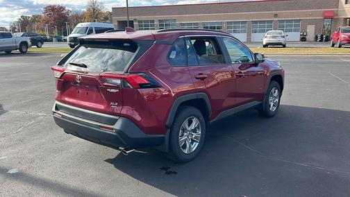 2025 Toyota RAV4 XLE
